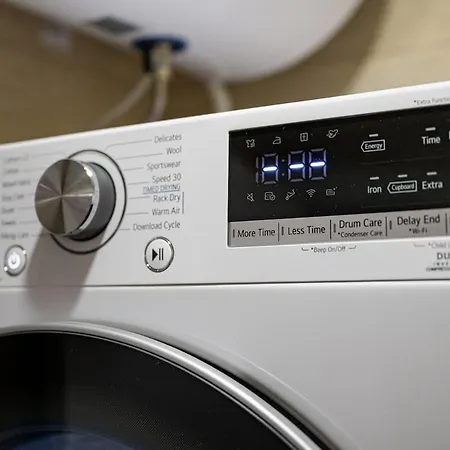 N Vaptsarov Sea Garden * 瓦爾納